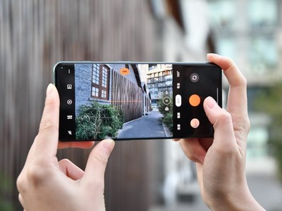 Video blogger